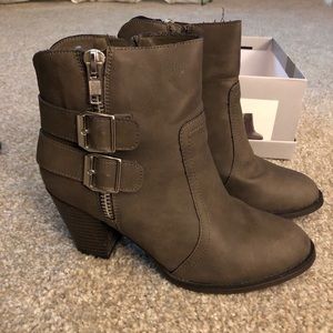 Mossimo Calan Boots